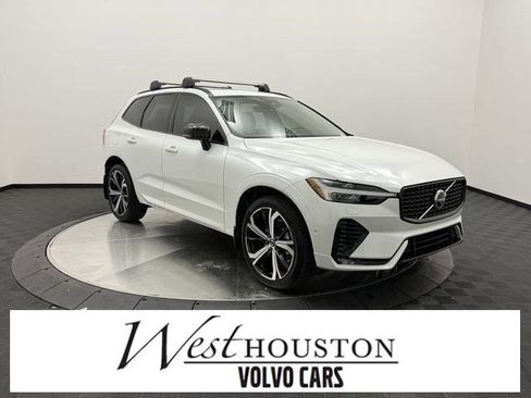 Certified 2023 Volvo XC60 B5 Ultimate w/ Climate Package image 1