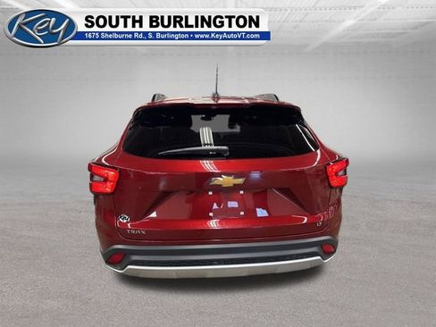 Used 2025 Chevrolet Trax LT w/ Driver Confidence Package FWD image 6