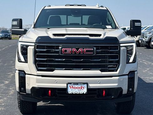 New 2026 GMC Sierra 2500 AT4 w/ AT4 Premium Plus Package AWD/4WD image 4