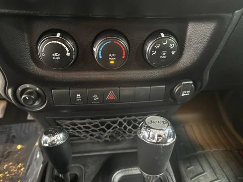 Used 2016 Jeep Wrangler Unlimited Sport w/ Quick Order Package 24S AWD/4WD image 11