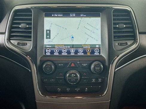 Used 2018 Jeep Grand Cherokee Limited w/ Trailer Tow Group IV AWD/4WD image 13