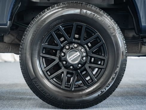 Used 2022 Ford F250 Lariat w/ Black Appearance Pkg image 26