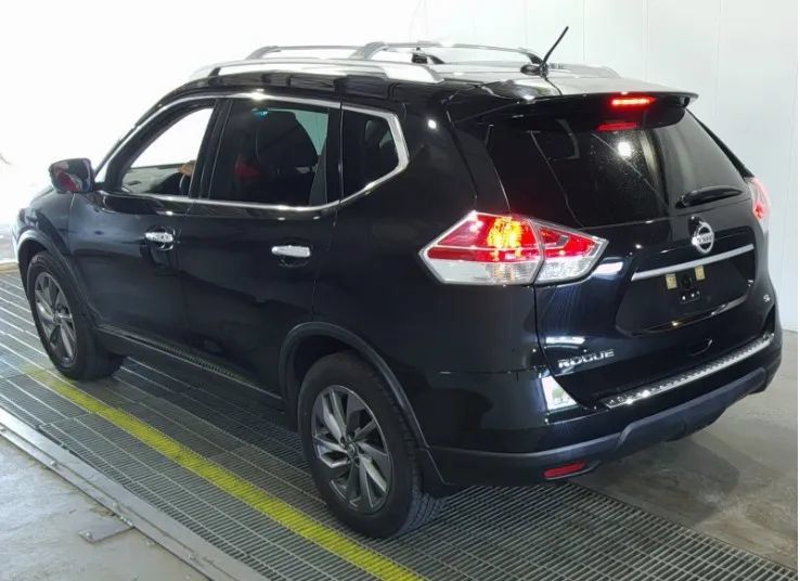 Used 2016 Nissan Rogue SL FWD image 1