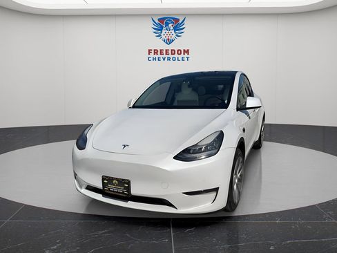 Used 2020 Tesla Model Y Long Range image 25
