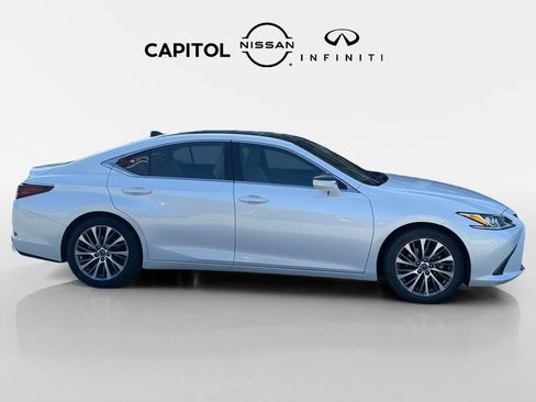 Used 2019 Lexus ES 350 w/ Premium Package image 4