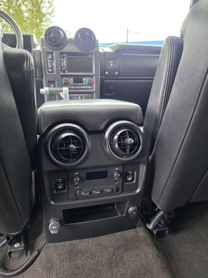 Used 2005 HUMMER H2 w/ Preferred Equipment Group AWD/4WD image 15
