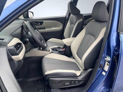 New 2025 Subaru Forester Limited image 9