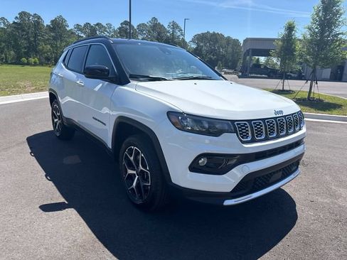 Used 2025 Jeep Compass Limited AWD/4WD image 13