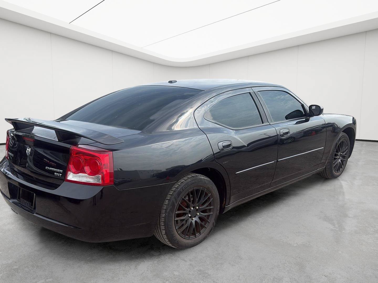 Used 2010 Dodge Charger SXT RWD image 5