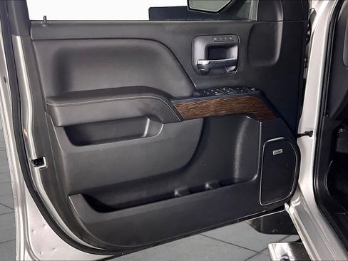 Used 2017 GMC Sierra 1500 Denali RWD image 21