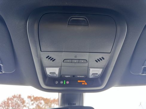 Used 2023 Buick Enclave Essence w/ Sport Touring Edition image 35