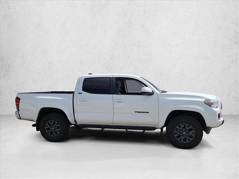 Used 2023 Toyota Tacoma SR5 RWD image 4