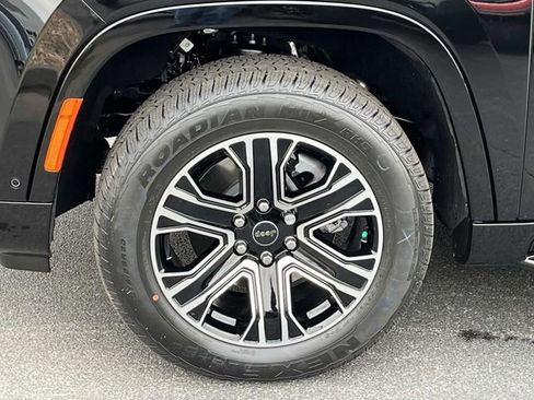 New 2026 Jeep Grand Wagoneer 4WD image 11