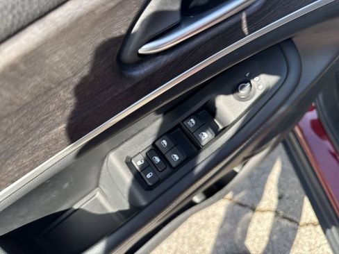 Used 2023 Jeep Grand Cherokee L Limited w/ Luxury Tech Group II image 24