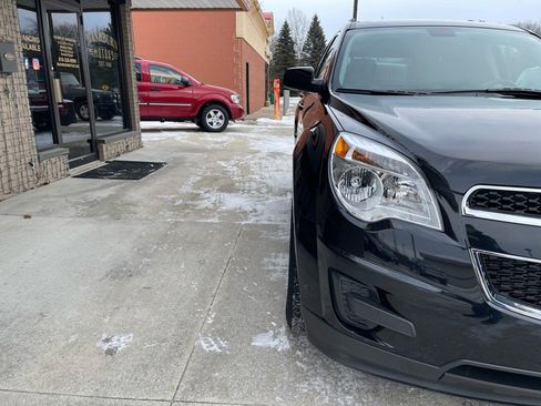 Used 2011 Chevrolet Equinox LT w/ Driver Convenience Package image 6