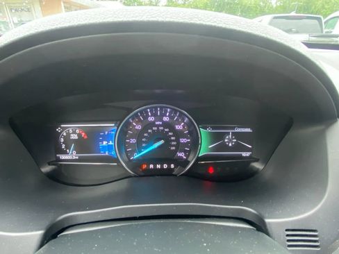 Used 2018 Ford Explorer XLT w/ Equipment Group 202A image 28