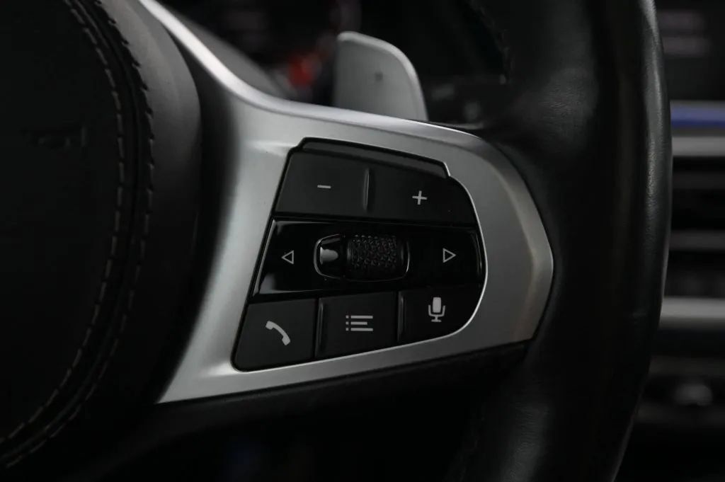 Used 2021 BMW X5 M50i AWD/4WD image 24