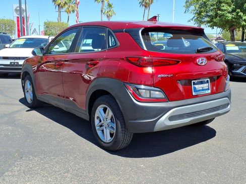 Used 2023 Hyundai Kona SE FWD image 3