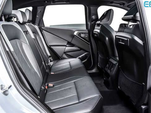 Used 2025 BMW X3 M50 w/ Premium Package image 22