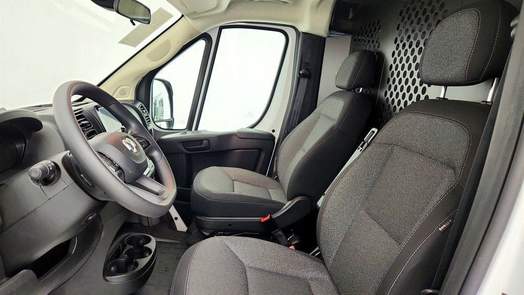 Used 2025 RAM ProMaster 2500 w/ U-Haul Equipment Group FWD image 17