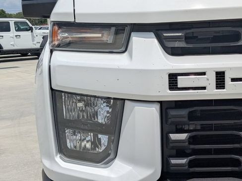 Used 2023 Chevrolet Silverado 2500 Custom w/ Custom Value Package AWD/4WD image 9