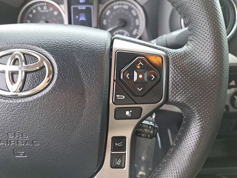 Certified 2020 Toyota Tacoma SR5 image 19