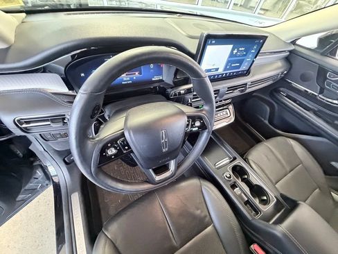 Used 2023 Lincoln Corsair Reserve w/ Equipment Group 201A AWD/4WD image 18