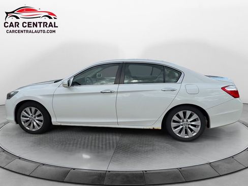 Used 2013 Honda Accord EX image 2