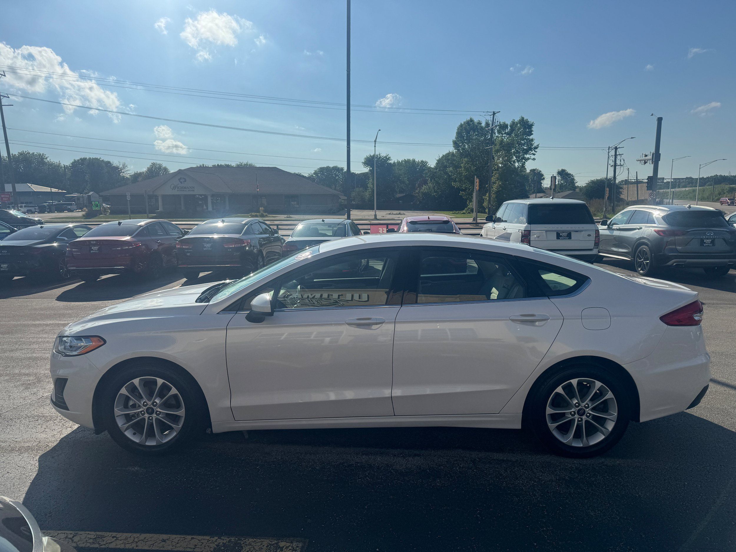 Used 2019 Ford Fusion SE FWD image 3