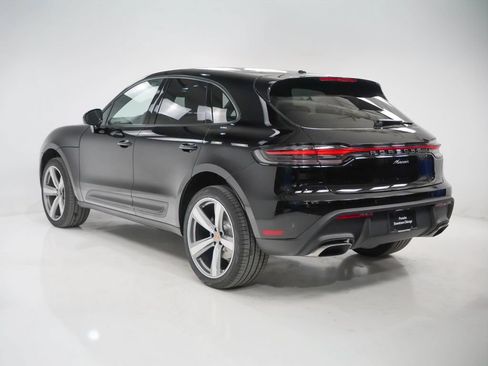 Certified 2026 Porsche Macan AWD/4WD image 3