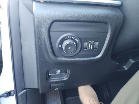 New 2025 Jeep Grand Cherokee Limited image 16