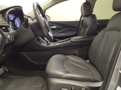 Used 2019 Buick Envision Essence image 17