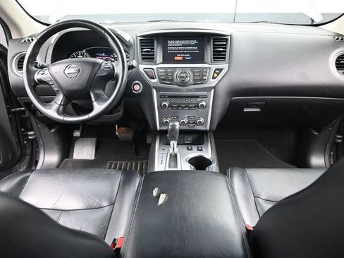 Used 2019 Nissan Pathfinder SL AWD/4WD image 34