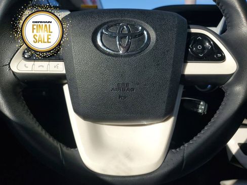 Certified 2016 Toyota Prius Three image 20