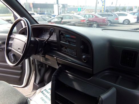 Used 1995 Ford E-250 and Econoline 250 Super image 39