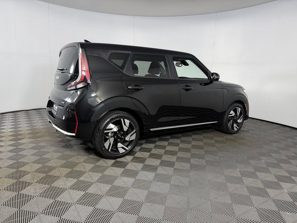 Used 2024 Kia Soul GT-Line w/ Option Group 020 FWD image 8