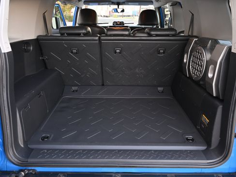 Used 2008 Toyota FJ Cruiser 2WD image 23