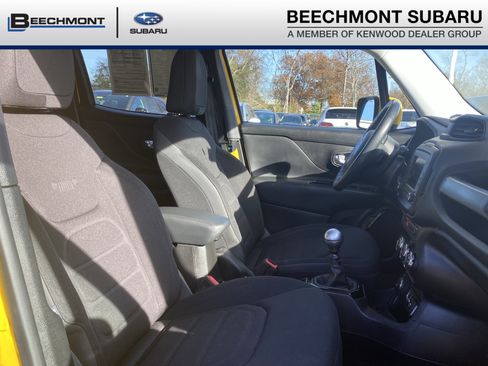 Used 2017 Jeep Renegade Altitude image 23