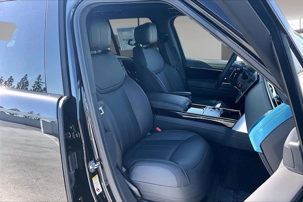 New 2026 Land Rover Range Rover SE AWD/4WD image 11