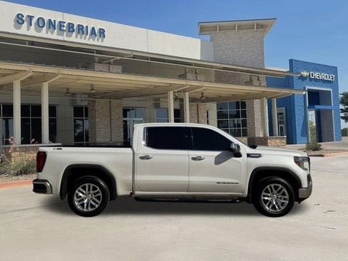 Used 2021 GMC Sierra 1500 SLT AWD/4WD image 4