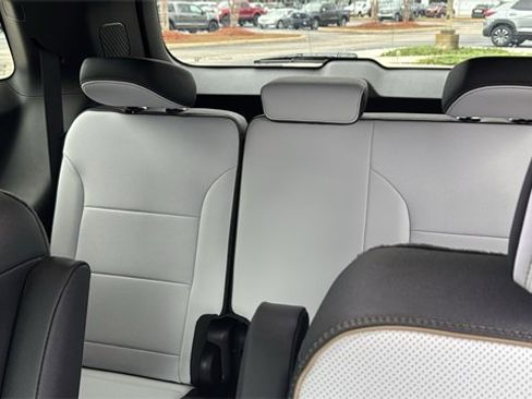 New 2026 Chevrolet Traverse High Country image 24