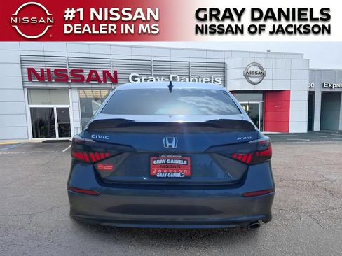 Used 2023 Honda Civic Sport image 6
