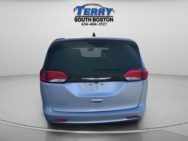 Used 2024 Chrysler Voyager LX FWD image 6