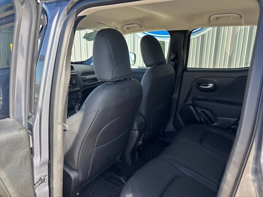Used 2023 Jeep Renegade Limited AWD/4WD image 27