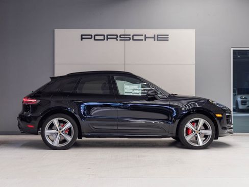 Certified 2026 Porsche Macan S AWD/4WD image 8