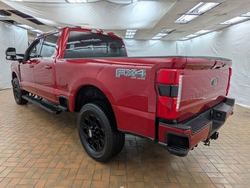 Used 2023 Ford F250 Lariat w/ Black Appearance Package image 5