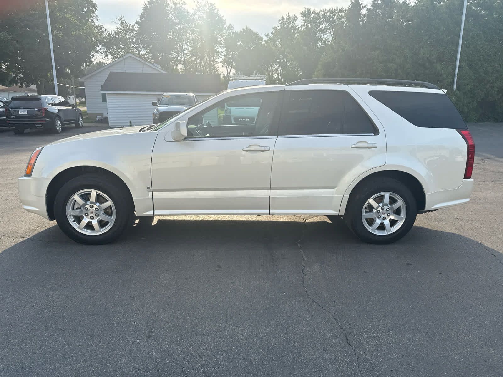 Used 2008 Cadillac SRX RWD image 6