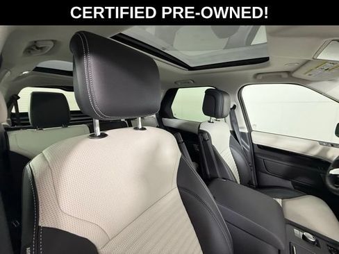 Certified 2025 Land Rover Discovery S AWD/4WD image 35