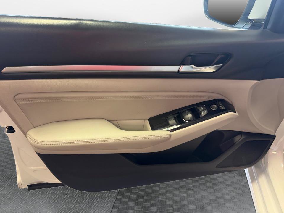 Used 2020 Nissan Altima 2.5 SV FWD image 36