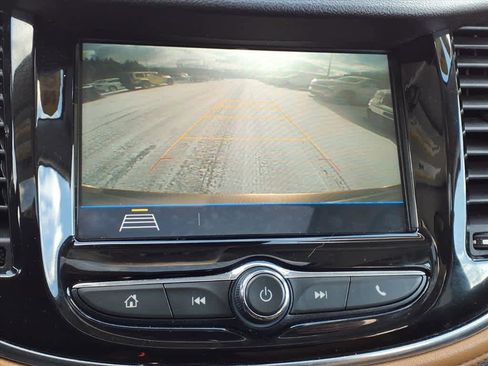 Used 2018 Chevrolet Trax Premier image 18